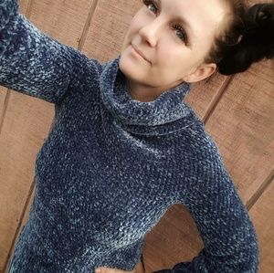 5knotsnorth Blue Velvet Crotcheted Cowl Sweater